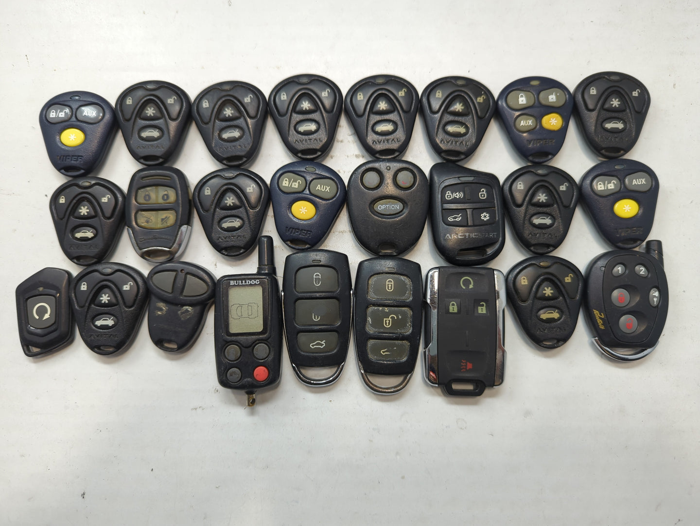 Lot of 25 Aftermarket Keyless Entry Remote Fob MIXED FCC IDS MIXED PART - Oemusedautoparts1.com