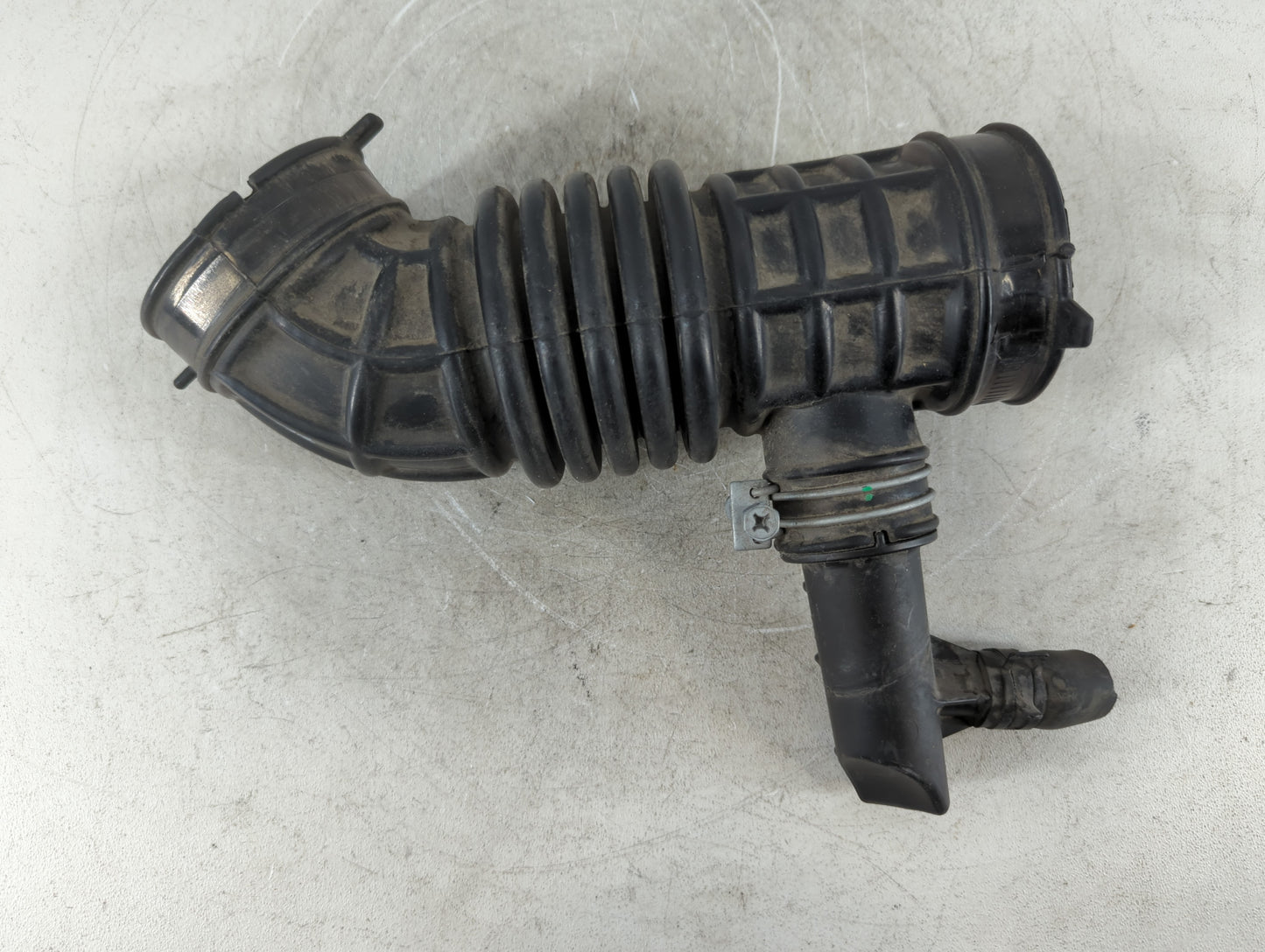2014 Nissan Sentra Air Cleaner Intake Duct Hose Tube - Oemusedautoparts1.com