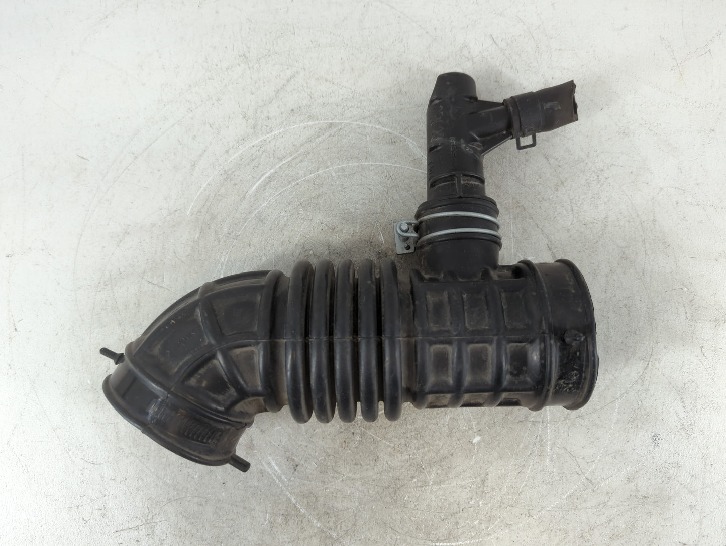 2014 Nissan Sentra Air Cleaner Intake Duct Hose Tube - Oemusedautoparts1.com