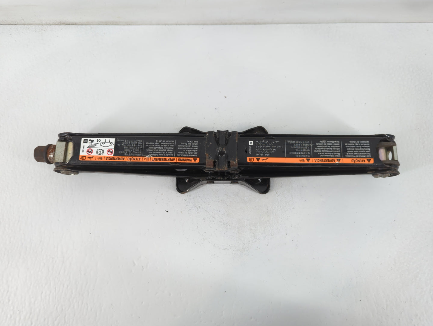 2014 Buick Verano Spare Scissor Car Jack - Oemusedautoparts1.com
