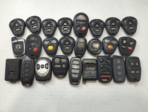 Lot of 25 Aftermarket Keyless Entry Remote Fob MIXED FCC IDS MIXED PART