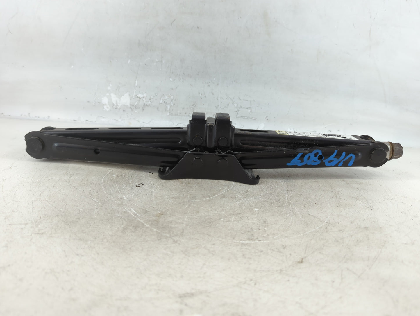 2013 Lincoln Mkx Spare Scissor Car Jack - Oemusedautoparts1.com