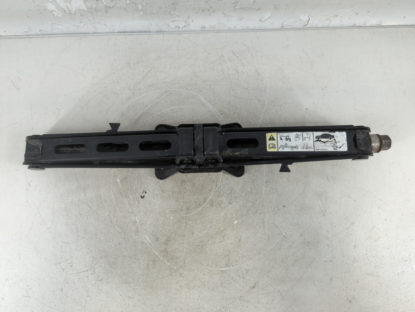 2013 Lincoln Mkx Spare Scissor Car Jack - Oemusedautoparts1.com