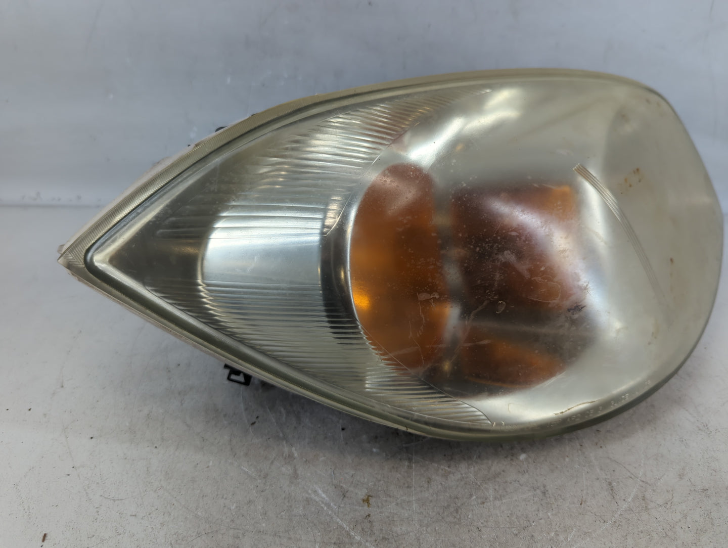 2005-2008 Chevrolet Cobalt Passenger Right Oem Head Light Headlight Lamp - Oemusedautoparts1.com