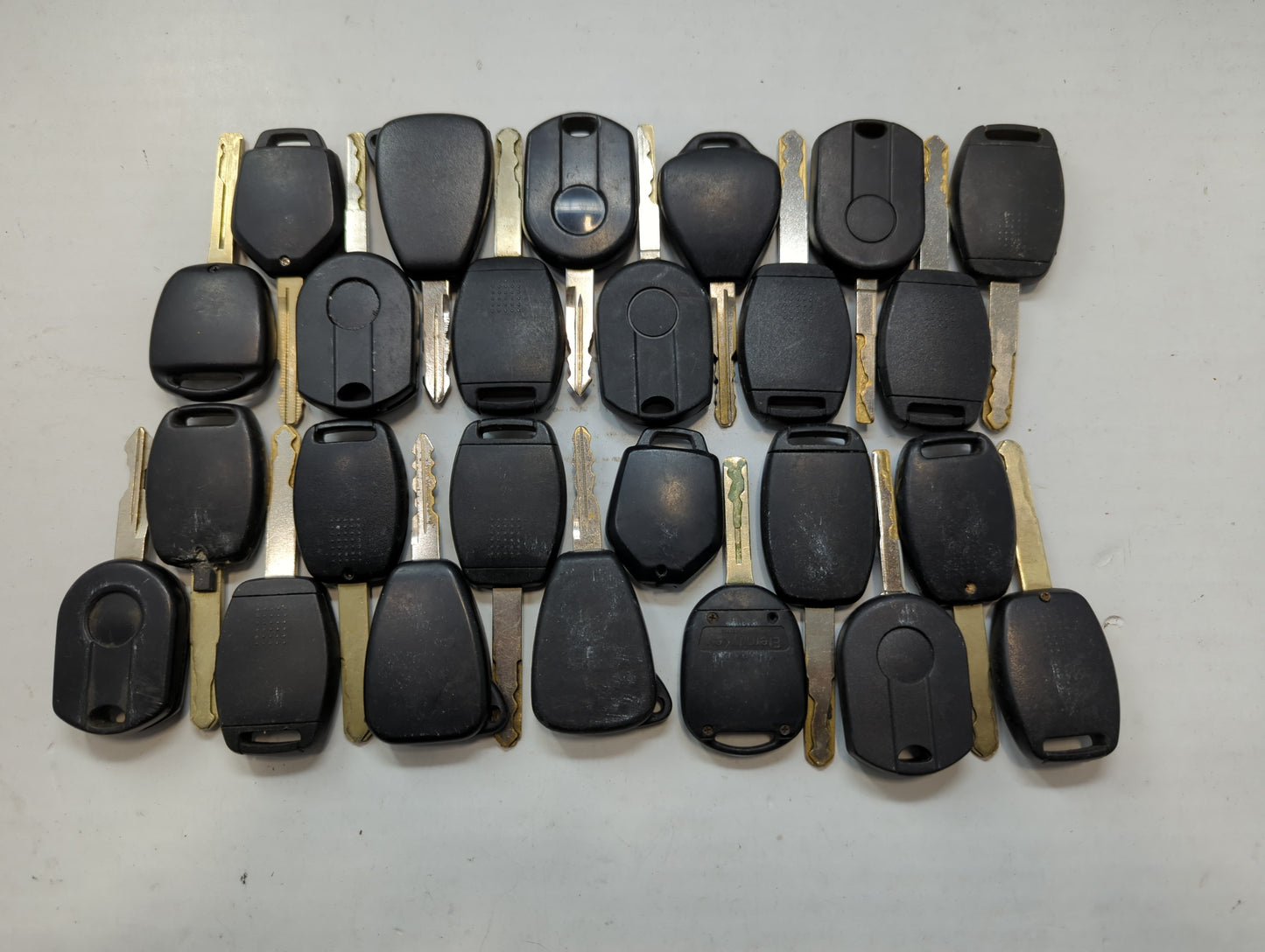 Lot of 25 Aftermarket Keyless Entry Remote Fob MIXED FCC IDS MIXED PART - Oemusedautoparts1.com