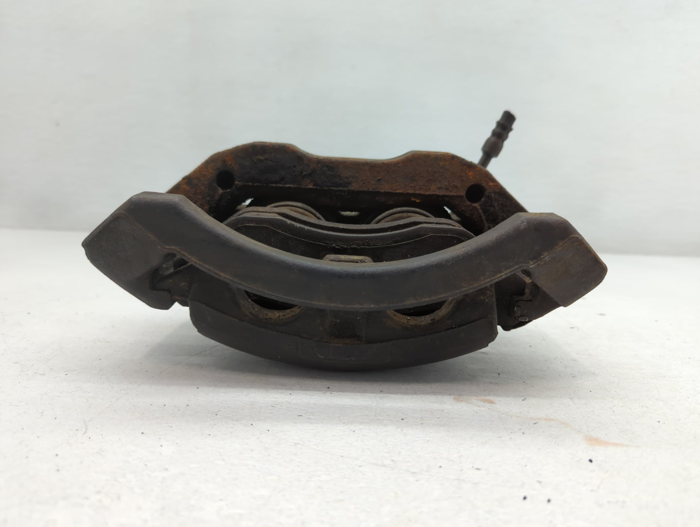 2005-2006 Dodge Durango Front Passenger Right Brake Caliper - Oemusedautoparts1.com
