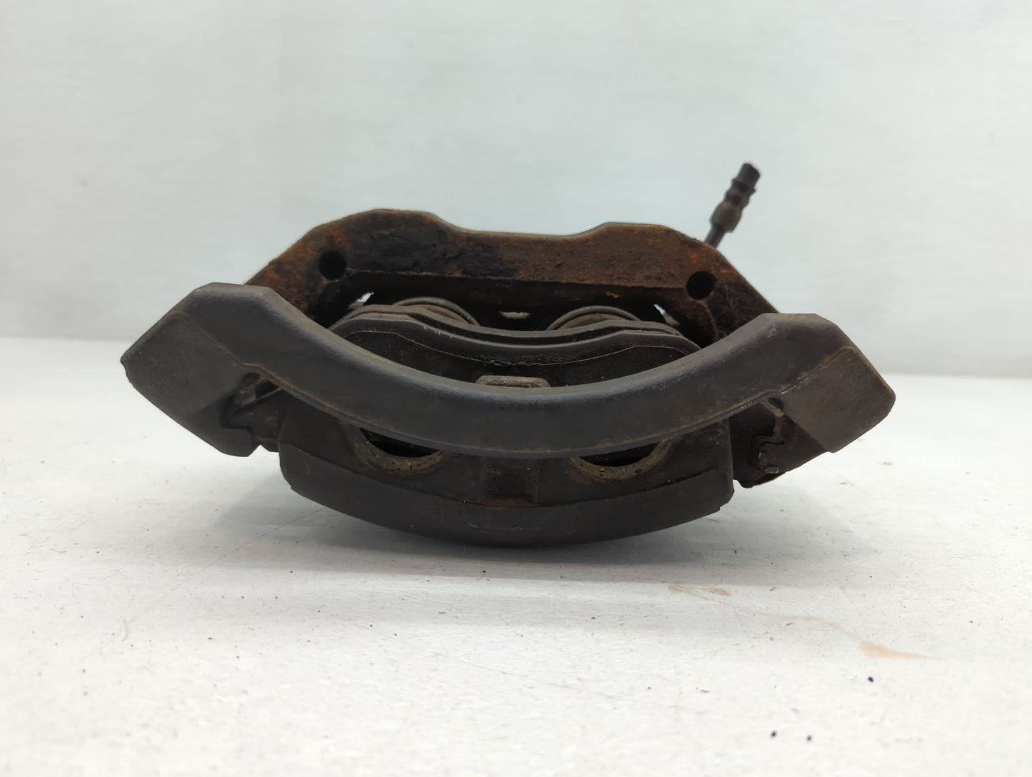 2005-2006 Dodge Durango Front Passenger Right Brake Caliper - Oemusedautoparts1.com
