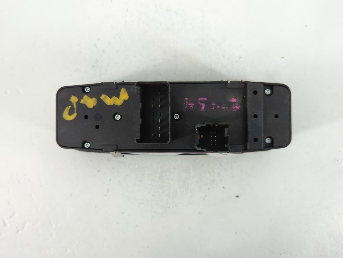 2007-2008 Volkswagen Eos Interior Rear View Mirror Replacement OEM P/N:68298870AA Fits Fits 2005 2006 2007 2008 2009 OEM Used Auto Parts - Oemusedautoparts1.com