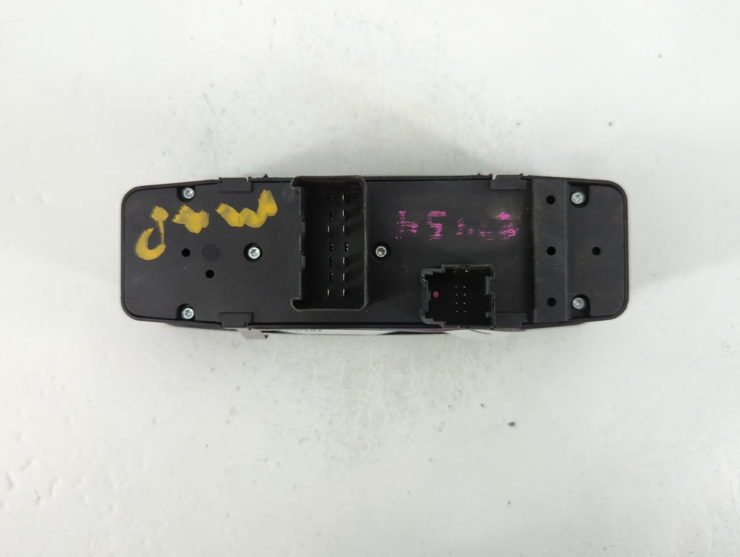 2007-2008 Volkswagen Eos Interior Rear View Mirror Replacement OEM P/N:68298870AA Fits Fits 2005 2006 2007 2008 2009 OEM Used Auto Parts - Oemusedautoparts1.com