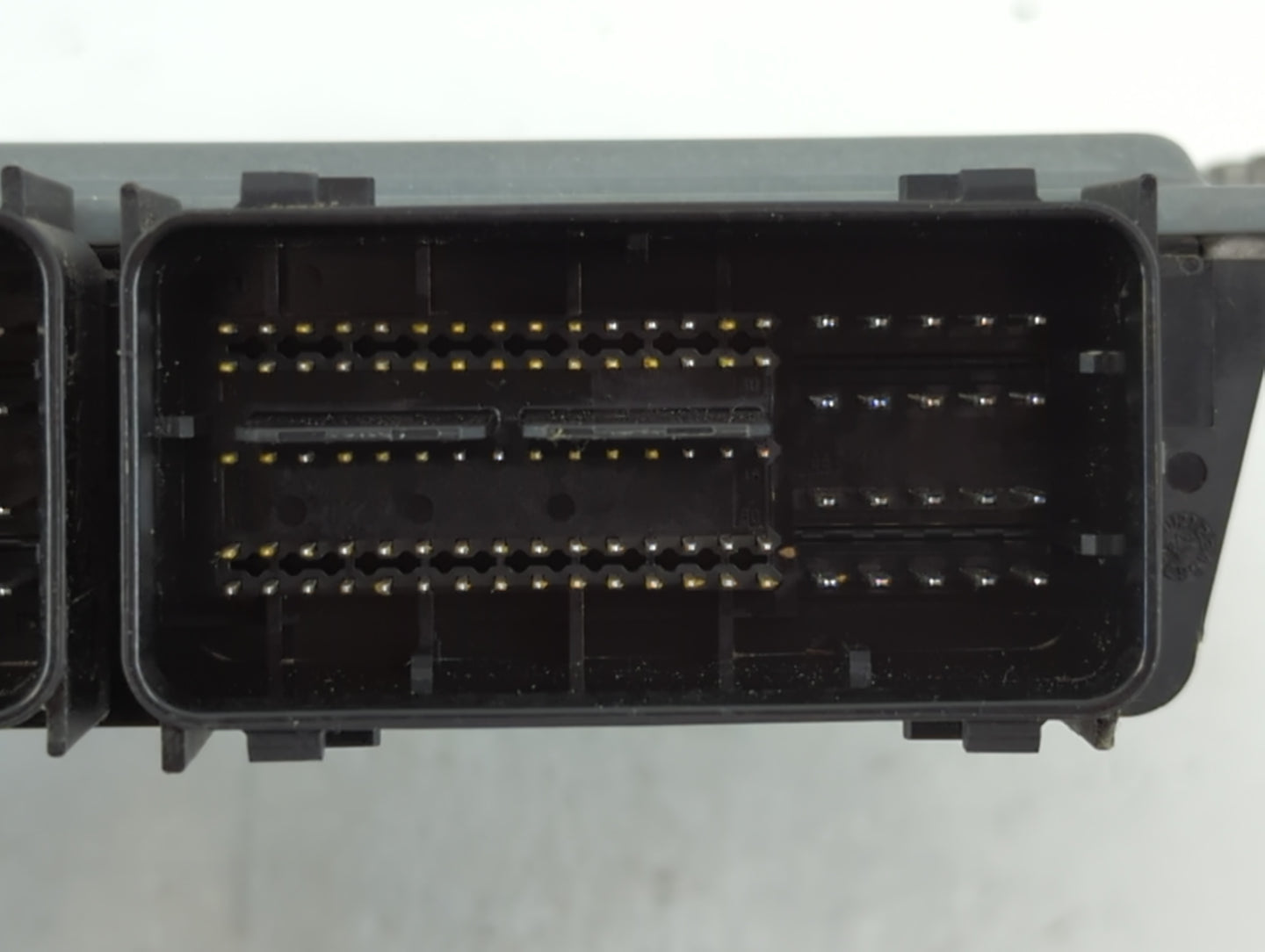 2016-2019 Ford Explorer PCM Engine Control Computer ECU ECM PCU OEM P/N:GB5A-12A650-BZA A6SXU24563100 Fits OEM Used Auto Parts - Oemusedautoparts1.com