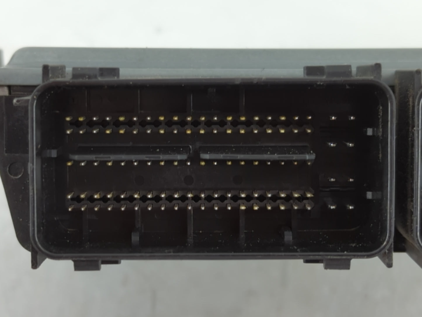 2016-2019 Ford Explorer PCM Engine Control Computer ECU ECM PCU OEM P/N:GB5A-12A650-BZA A6SXU24563100 Fits OEM Used Auto Parts - Oemusedautoparts1.com