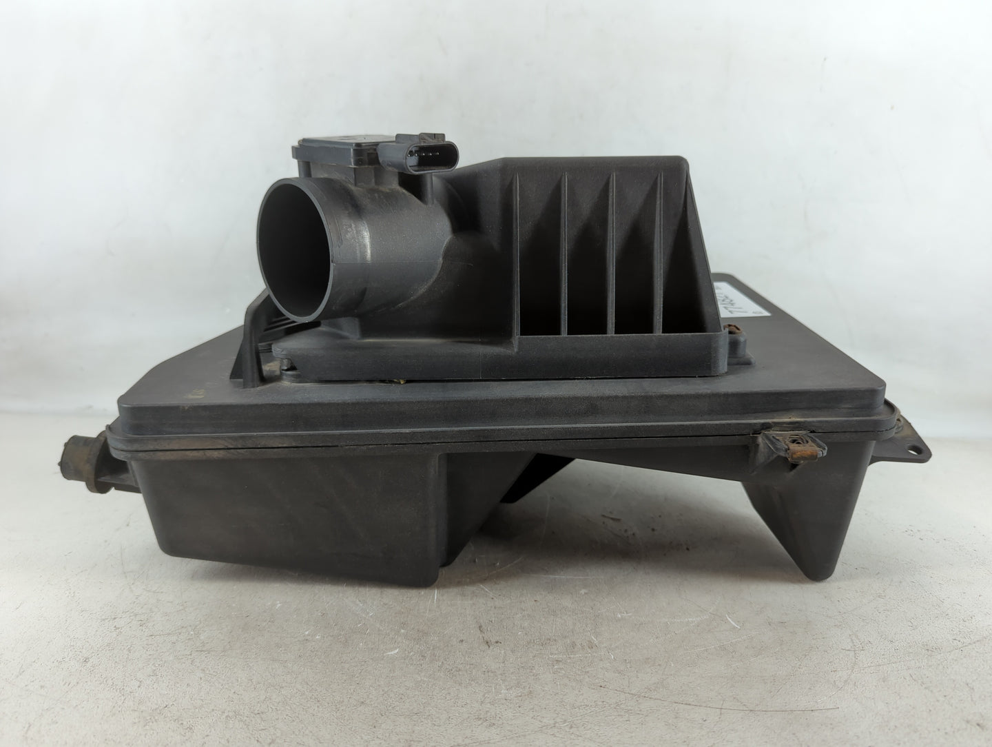 2004-2005 Chevrolet Malibu Air Cleaner Intake-duct Hose Tube - Oemusedautoparts1.com