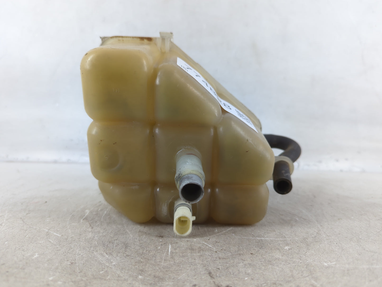 2003-2007 Saturn Ion Windshield Washer Fluid Reservoir Bottle Oem - Oemusedautoparts1.com