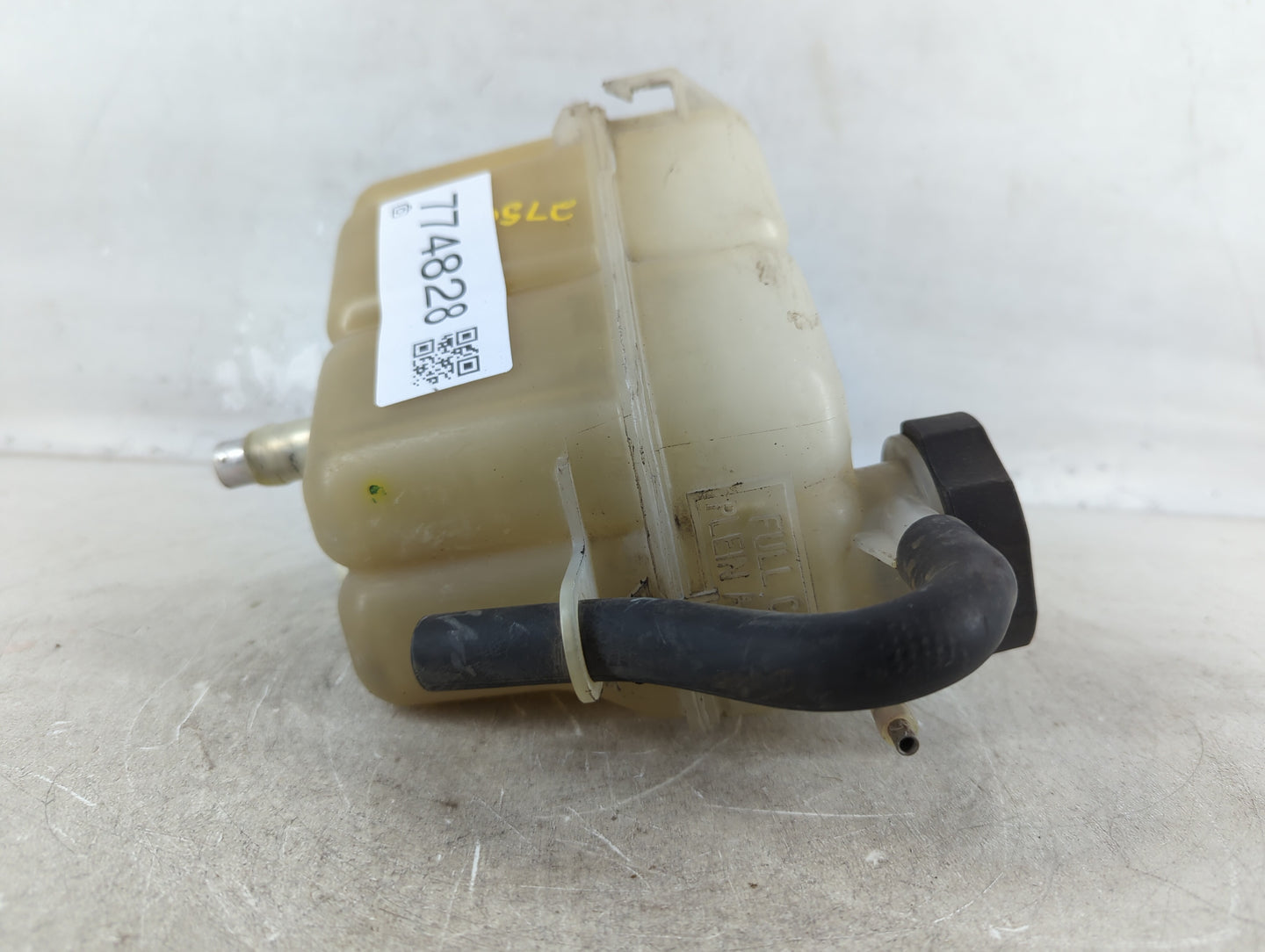 2003-2007 Saturn Ion Windshield Washer Fluid Reservoir Bottle Oem - Oemusedautoparts1.com