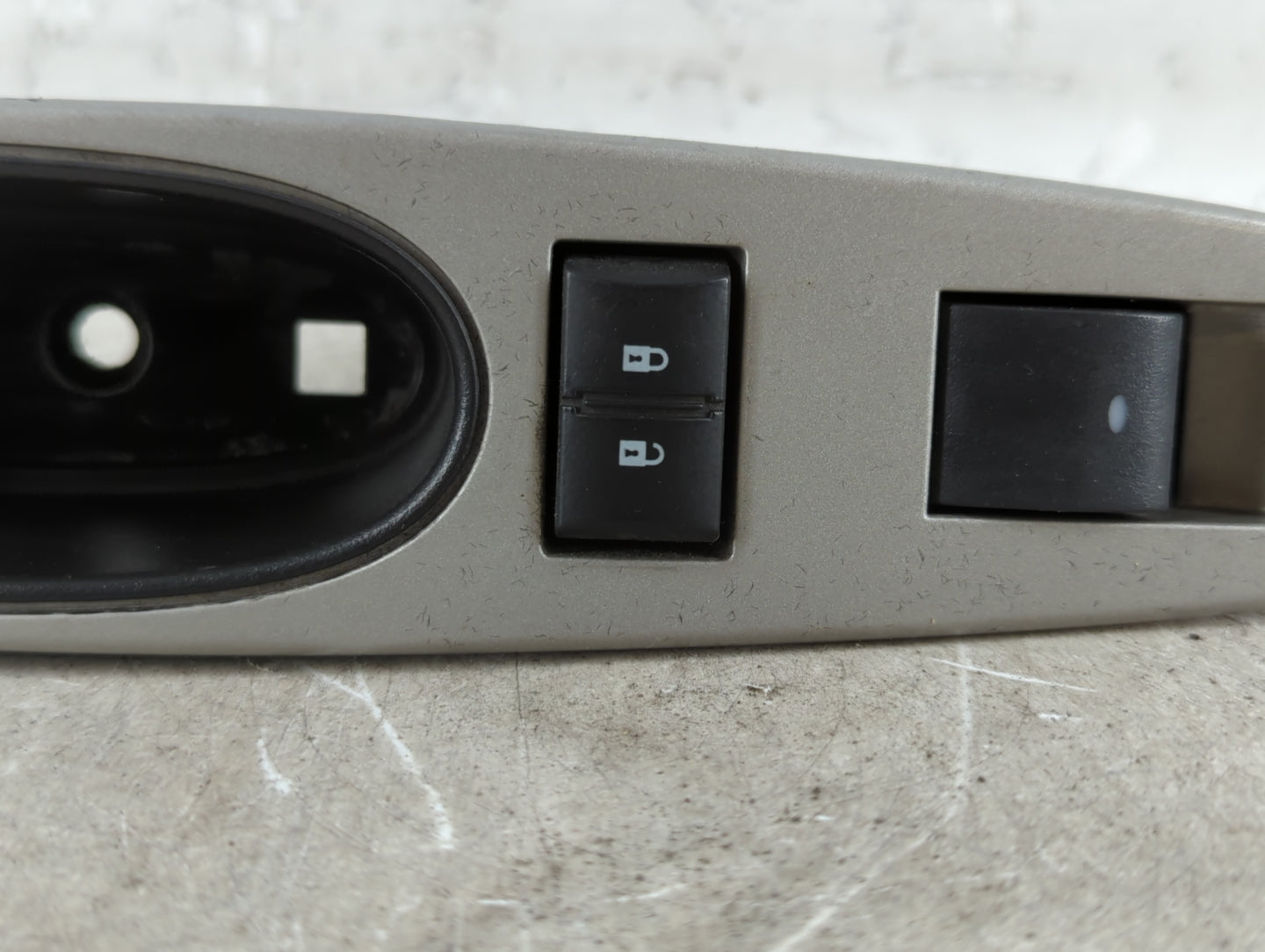 2009 Pontiac G5 Passenger Right Power Window Switch 15927317|584503 - Oemusedautoparts1.com
