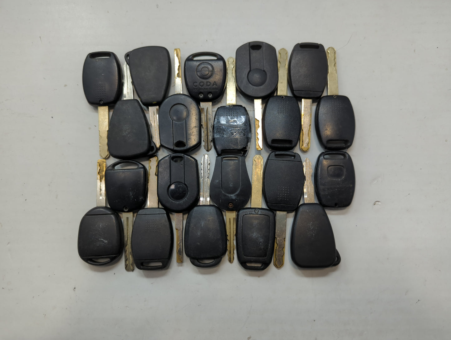 Lot of 20 Aftermarket Keyless Entry Remote Fob MIXED FCC IDS MIXED PART - Oemusedautoparts1.com