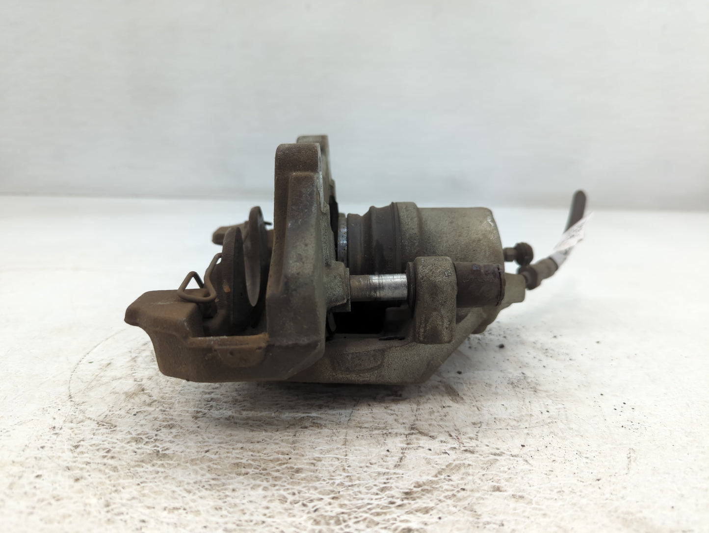 2013-2019 Ford Escape Front Driver Left Brake Caliper - Oemusedautoparts1.com