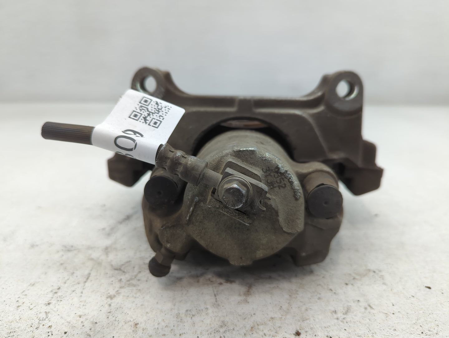 2015-2020 Volkswagen Passat Front Passenger Right Brake Caliper - Oemusedautoparts1.com
