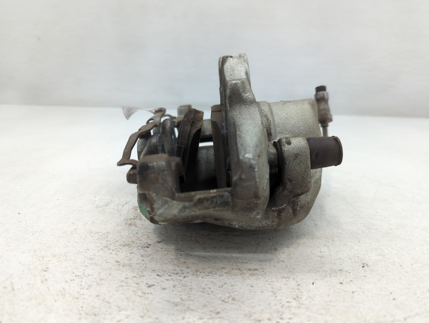 2015-2019 Lincoln Mkc Front Driver Left Brake Caliper - Oemusedautoparts1.com