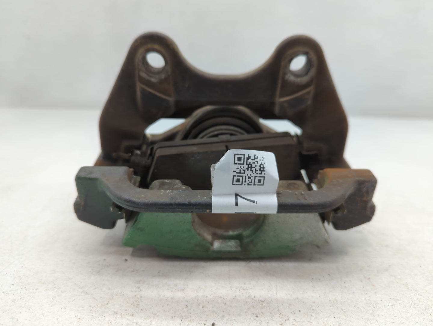 2007-2014 Gmc Yukon Xl 1500 Front Driver Left Brake Caliper - Oemusedautoparts1.com