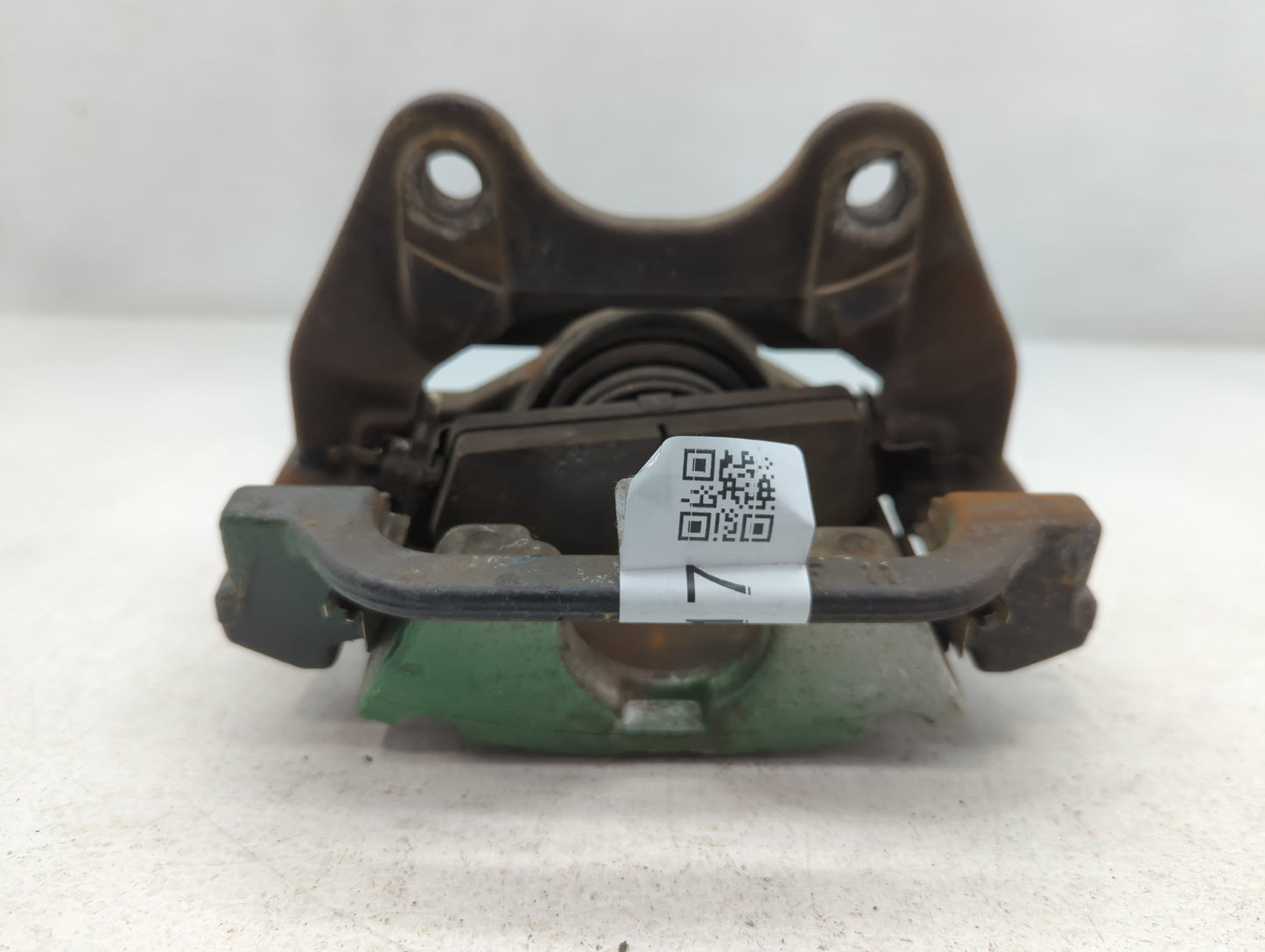 2007-2014 Gmc Yukon Xl 1500 Front Driver Left Brake Caliper - Oemusedautoparts1.com