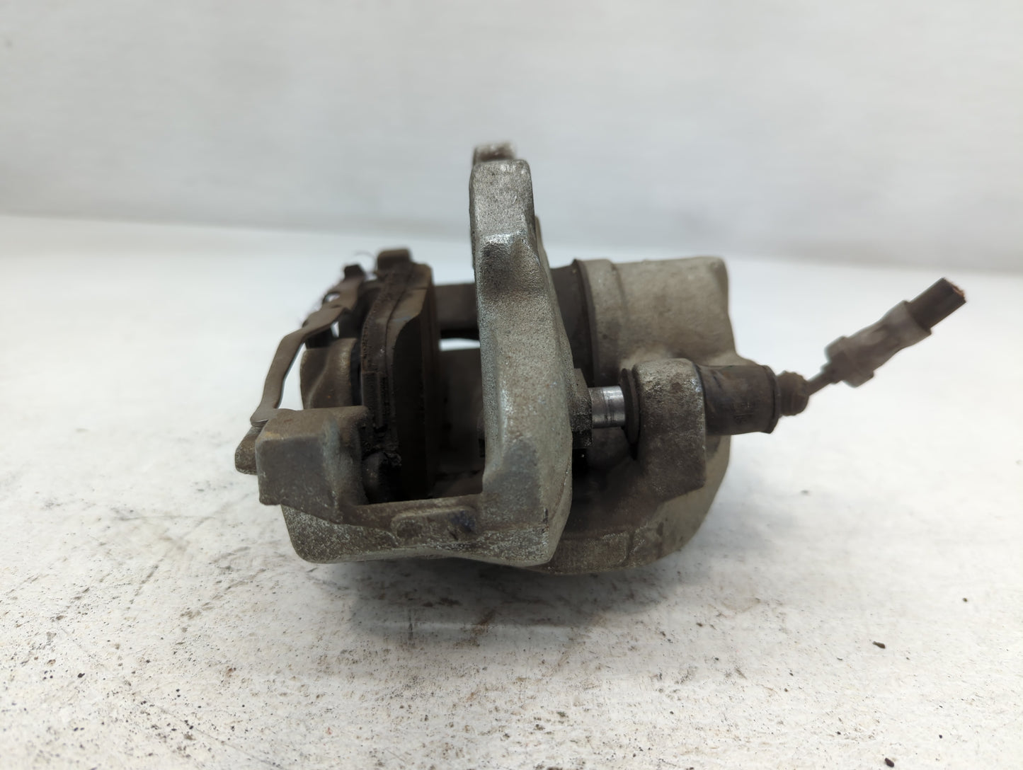 2015-2019 Lincoln Mkc Front Passenger Right Brake Caliper - Oemusedautoparts1.com