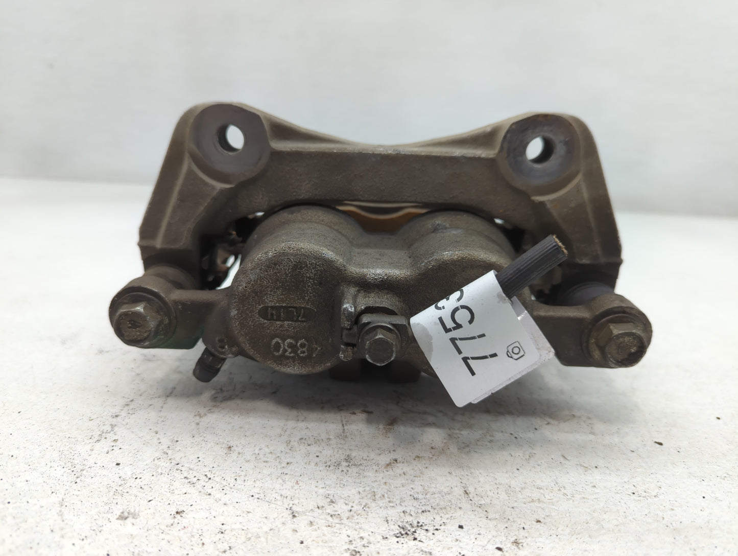 2018-2020 Chevrolet Traverse Front Driver Left Brake Caliper - Oemusedautoparts1.com