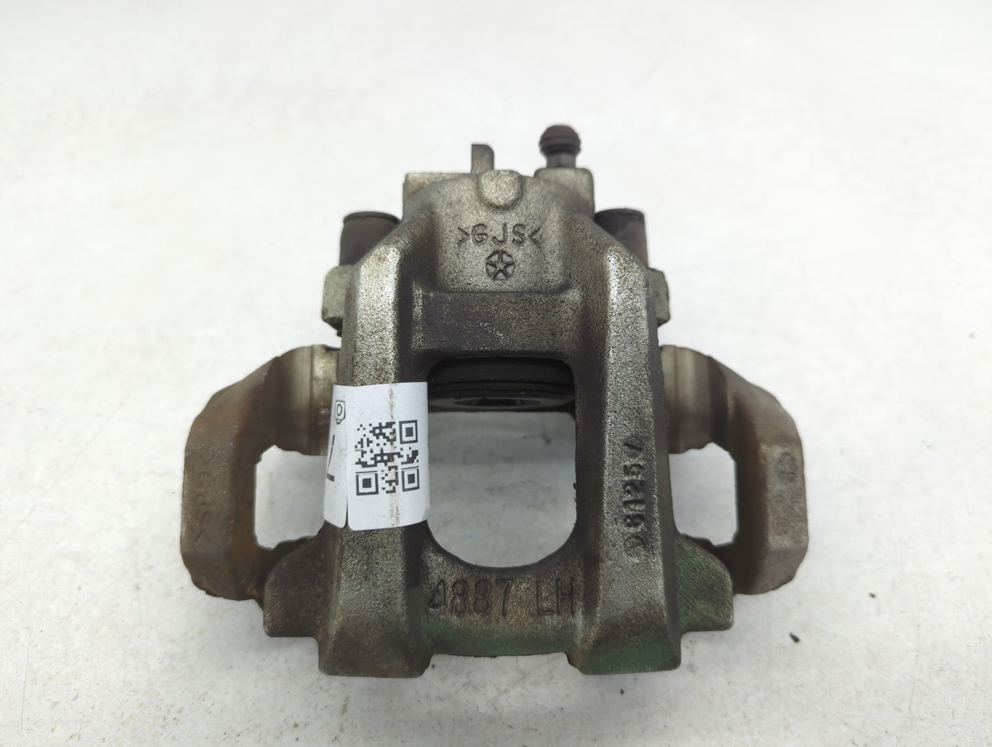 2011-2020 Dodge Durango Front Driver Left Brake Caliper - Oemusedautoparts1.com