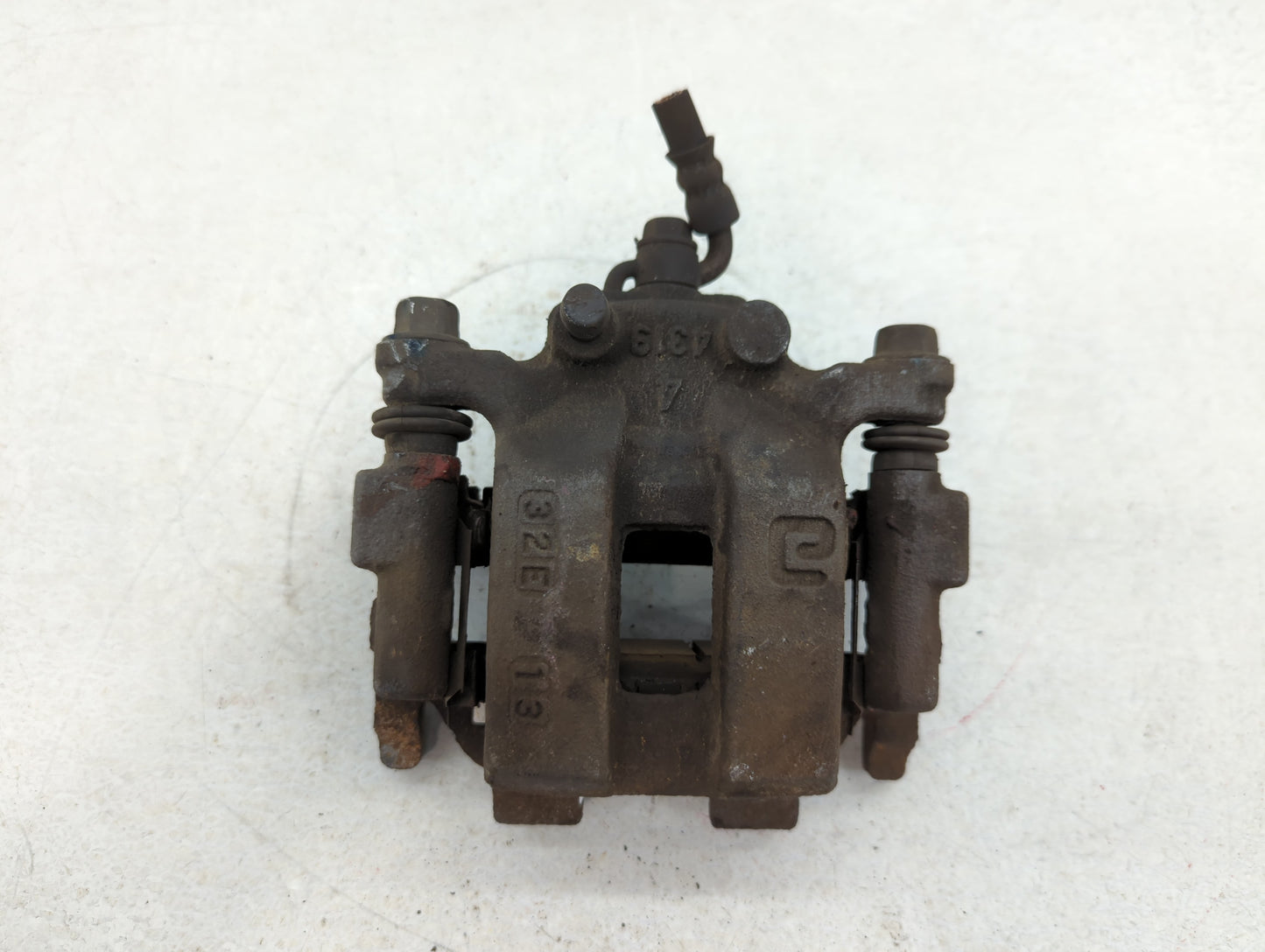 2013-2020 Nissan Pathfinder Front Passenger Right Brake Caliper - Oemusedautoparts1.com