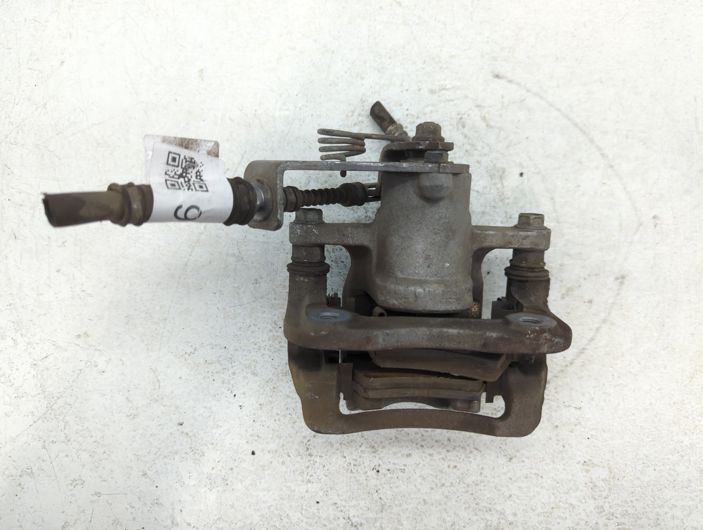 2017-2020 Hyundai Elantra Front Driver Left Brake Caliper - Oemusedautoparts1.com