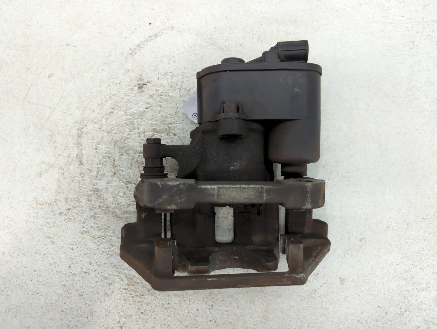 Volvo V60 Cross Country Rear Driver Left Brake Caliper - Oemusedautoparts1.com