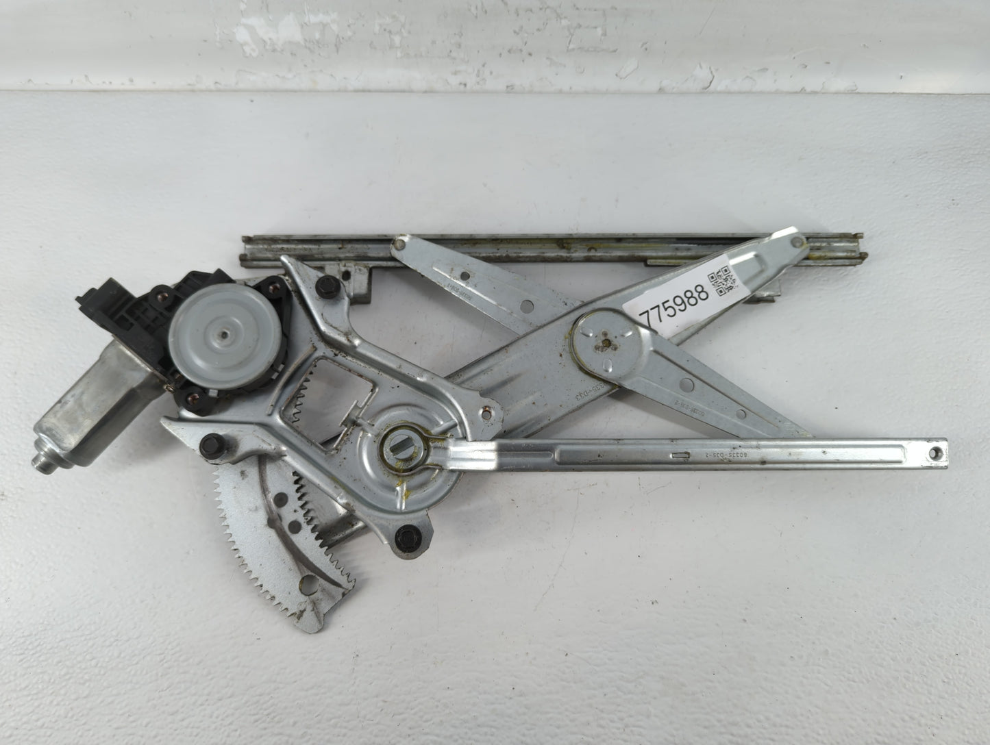 2007-2010 Pontiac G5 Driver Left Front Window Regulator - Oemusedautoparts1.com
