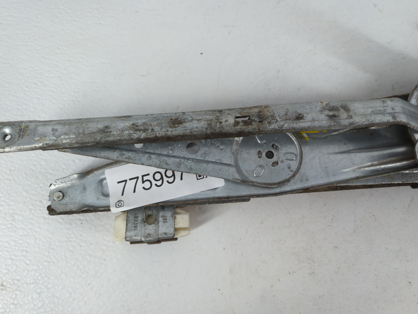 2007-2010 Pontiac G5 Window Regulator Passenger Front - Oemusedautoparts1.com