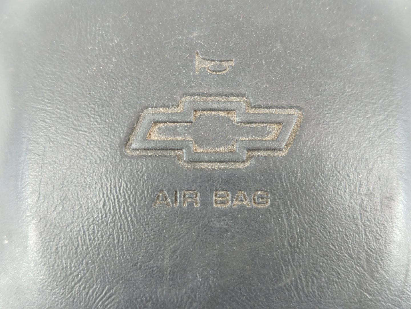 0 Gmc S10 Blazer Air Bag Driver Left Steering Wheel Mounted Fits Fits 201 2002 2003 2004 2005 OEM Used Auto Parts - Oemusedautoparts1.com