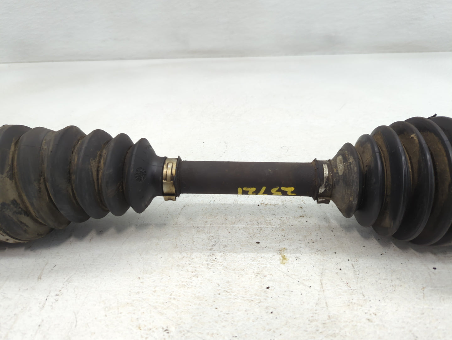 2003-2005 Gmc Safari Axle Shaft Front Driver Cv C/v - Oemusedautoparts1.com