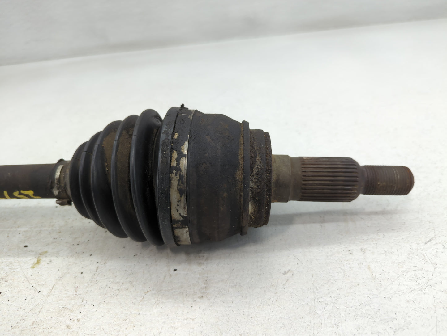 2003-2005 Gmc Safari Axle Shaft Front Driver Cv C/v - Oemusedautoparts1.com
