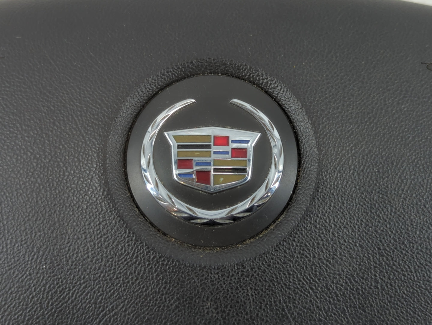 2006-2011 Cadillac Dts Air Bag Driver Left Steering Wheel Mounted P/N:30372134LWG Fits Fits 2006 2007 2008 2009 2010 2011 OEM Used Auto Parts - Oemusedautoparts1.com