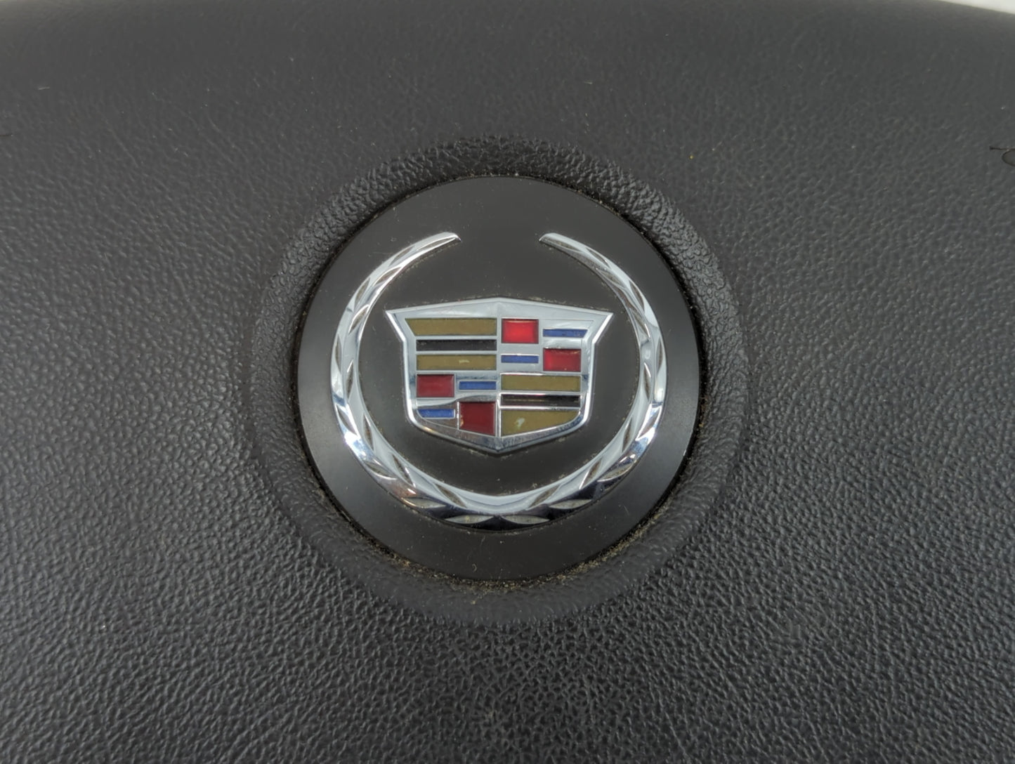 2006-2011 Cadillac Dts Air Bag Driver Left Steering Wheel Mounted P/N:30372134LWG Fits Fits 2006 2007 2008 2009 2010 2011 OEM Used Auto Parts - Oemusedautoparts1.com