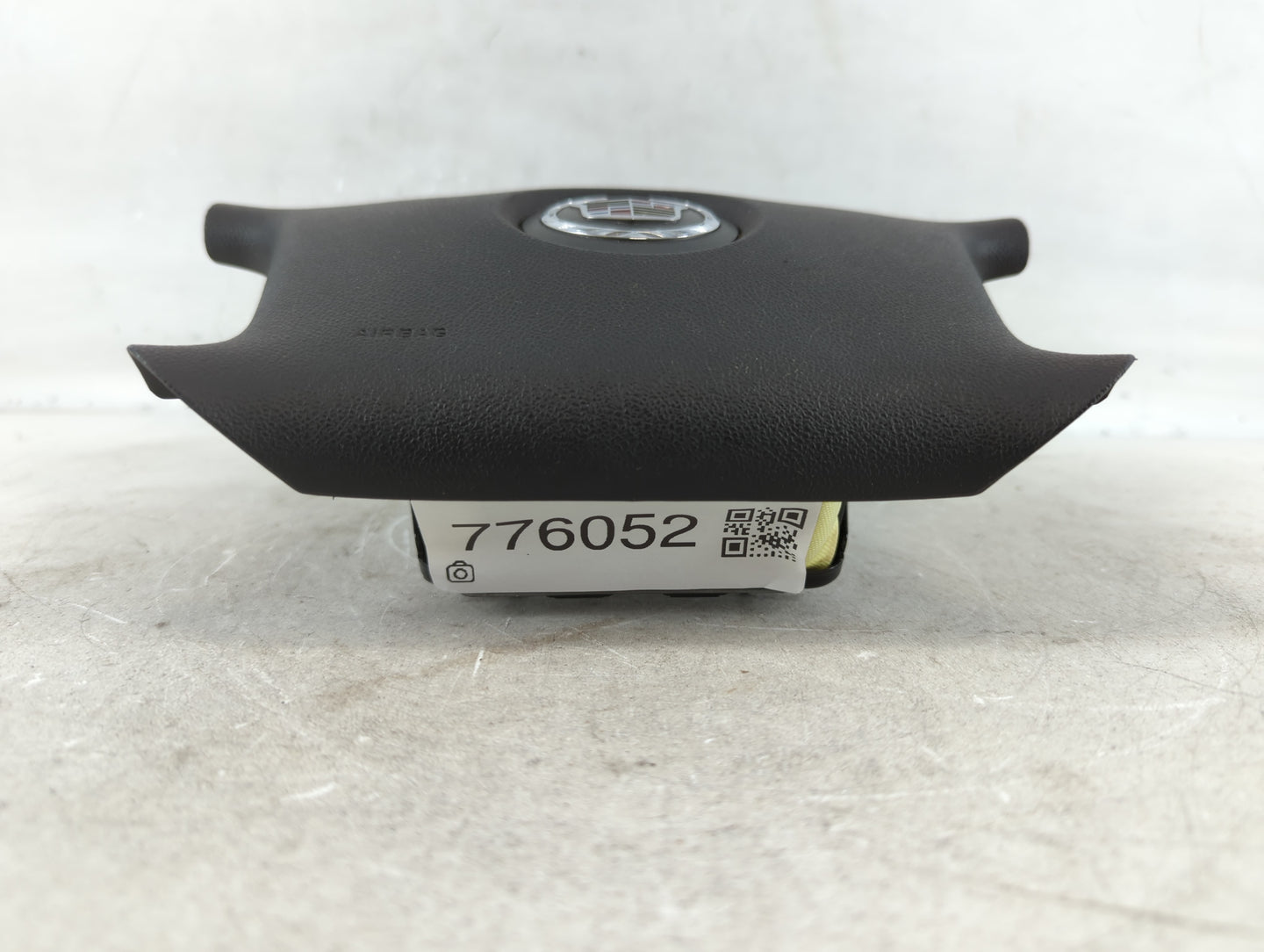 2006-2011 Cadillac Dts Air Bag Driver Left Steering Wheel Mounted P/N:30372134LWG Fits Fits 2006 2007 2008 2009 2010 2011 OEM Used Auto Parts - Oemusedautoparts1.com