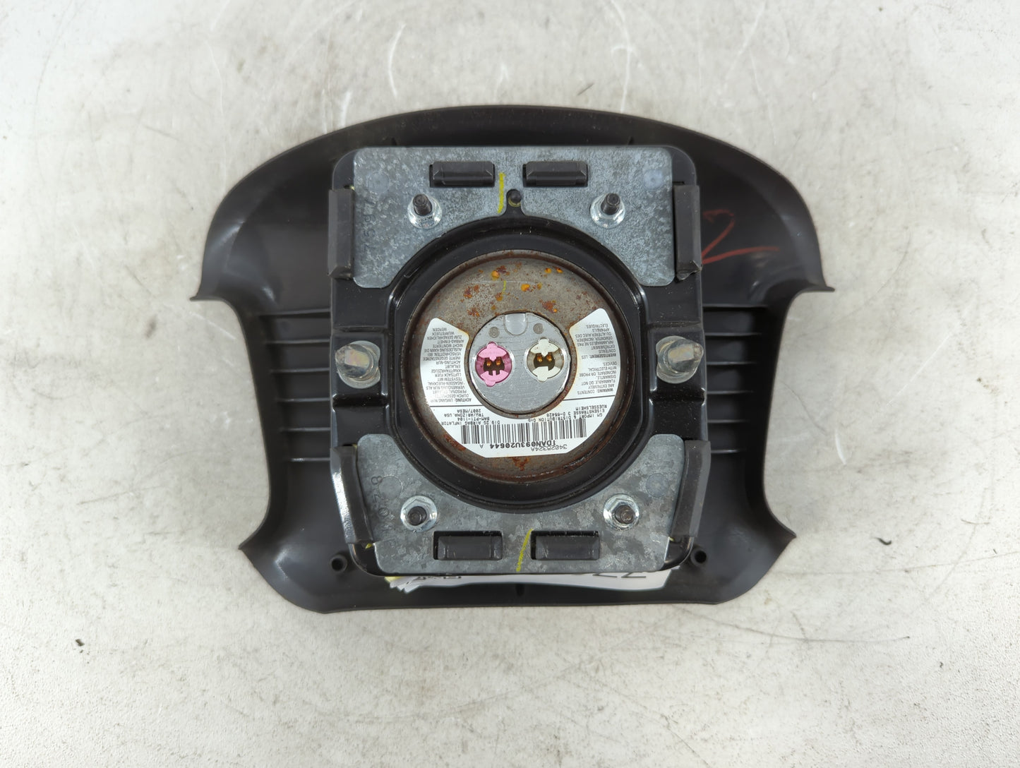 2006-2011 Cadillac Dts Air Bag Driver Left Steering Wheel Mounted P/N:30372134LWG Fits Fits 2006 2007 2008 2009 2010 2011 OEM Used Auto Parts - Oemusedautoparts1.com