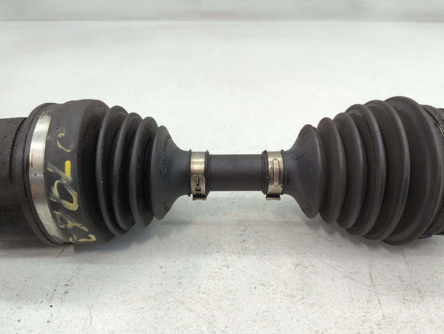 2007-2017 Gmc Acadia Axle Shaft Front Passenger Cv C/v - Oemusedautoparts1.com