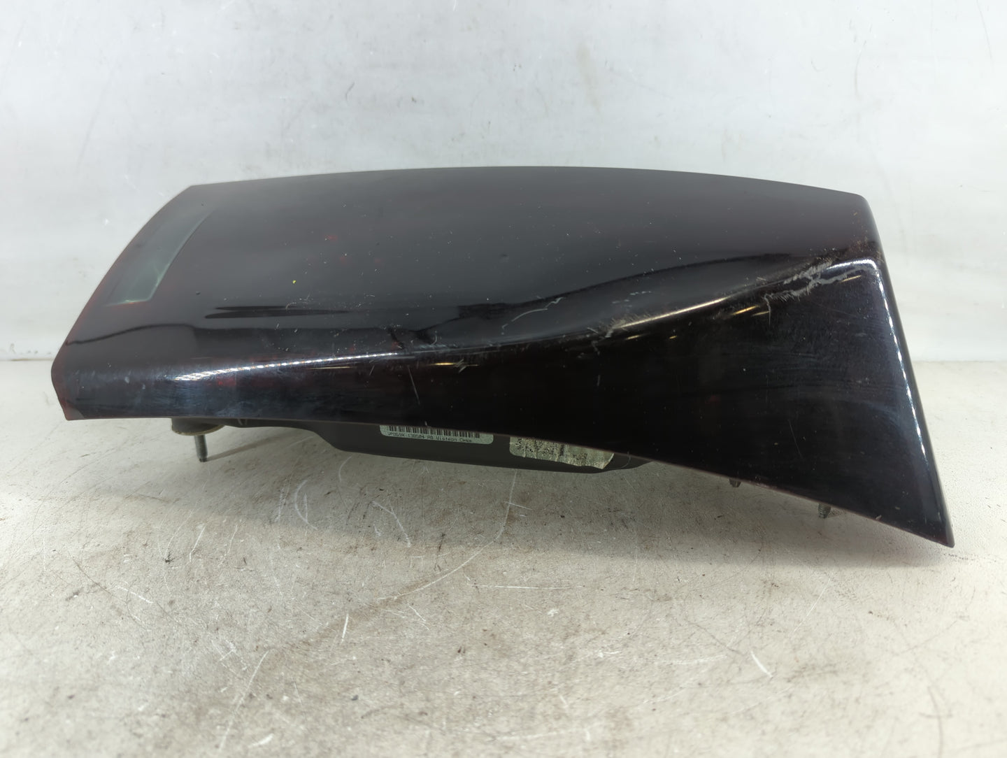 2008-2014 Cadillac Cts Rear Center Lid Brake Light Tail Light P/N:25902144 Fits Fits 2008 2009 2010 2011 2012 2013 2014 OEM Used Auto Parts - Oemusedautoparts1.com