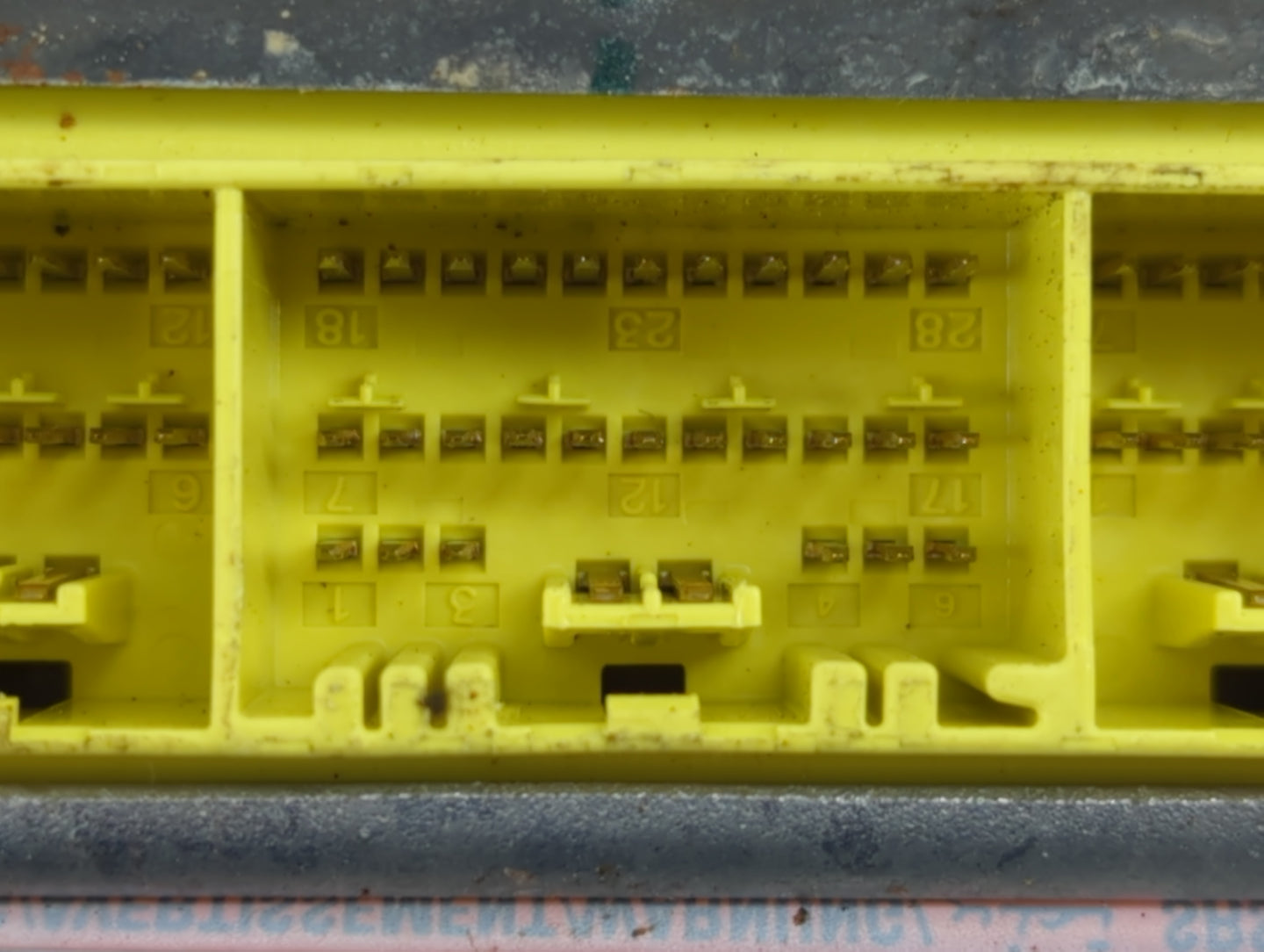 2005-2005 Nissan Maxima Chassis Control Module Ccm Bcm Body Control - Oemusedautoparts1.com