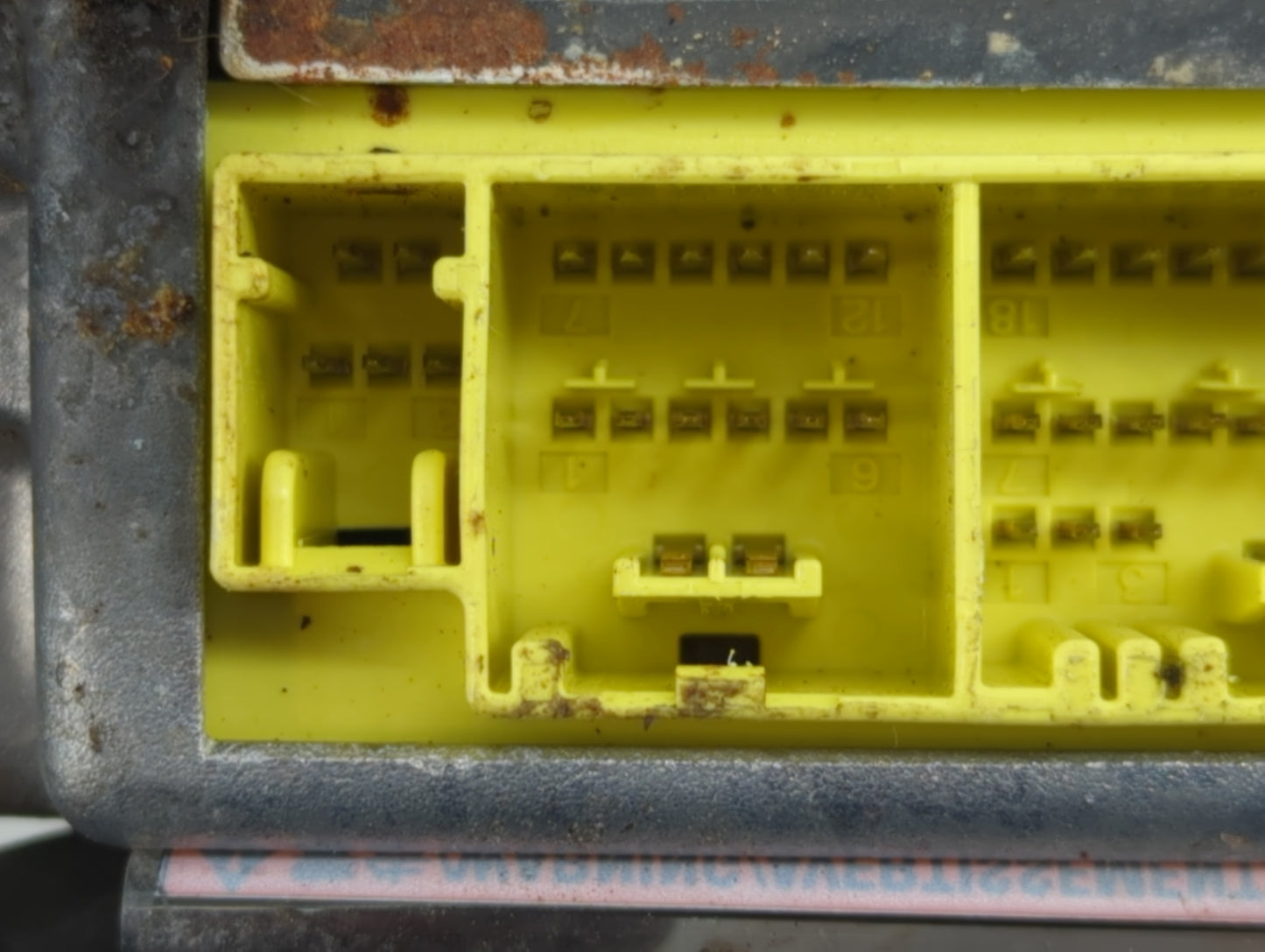 2005-2005 Nissan Maxima Chassis Control Module Ccm Bcm Body Control - Oemusedautoparts1.com