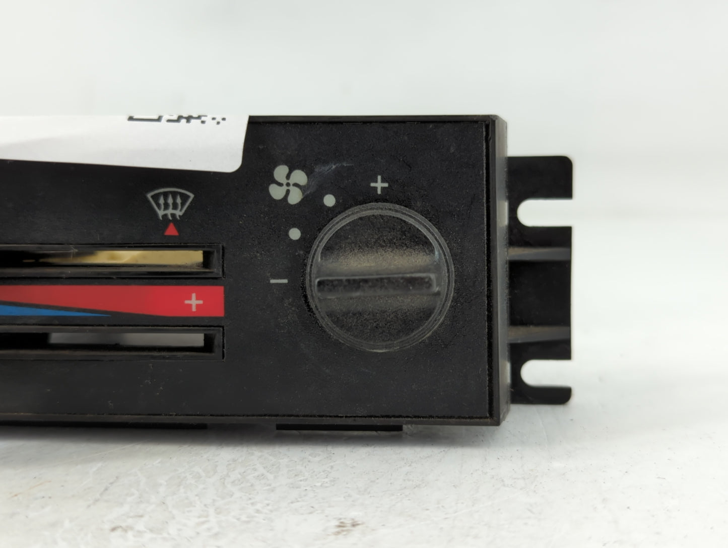 1988 Gmc G1500 Climate Control Module Temperature AC/Heater Replacement P/N:AV5453611 21A250V AC Fits OEM Used Auto Parts - Oemusedautoparts1.com