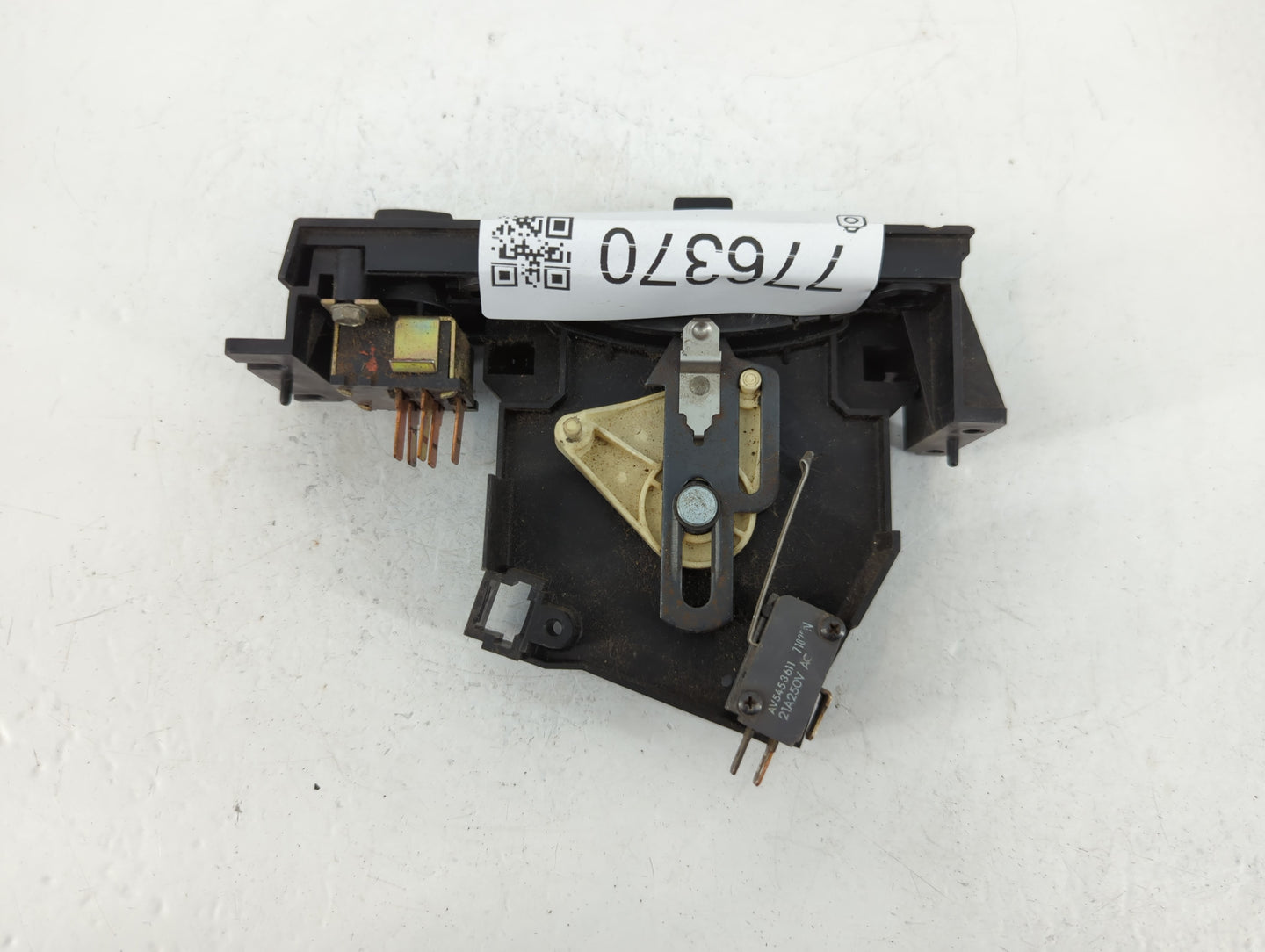 1988 Gmc G1500 Climate Control Module Temperature AC/Heater Replacement P/N:AV5453611 21A250V AC Fits OEM Used Auto Parts - Oemusedautoparts1.com