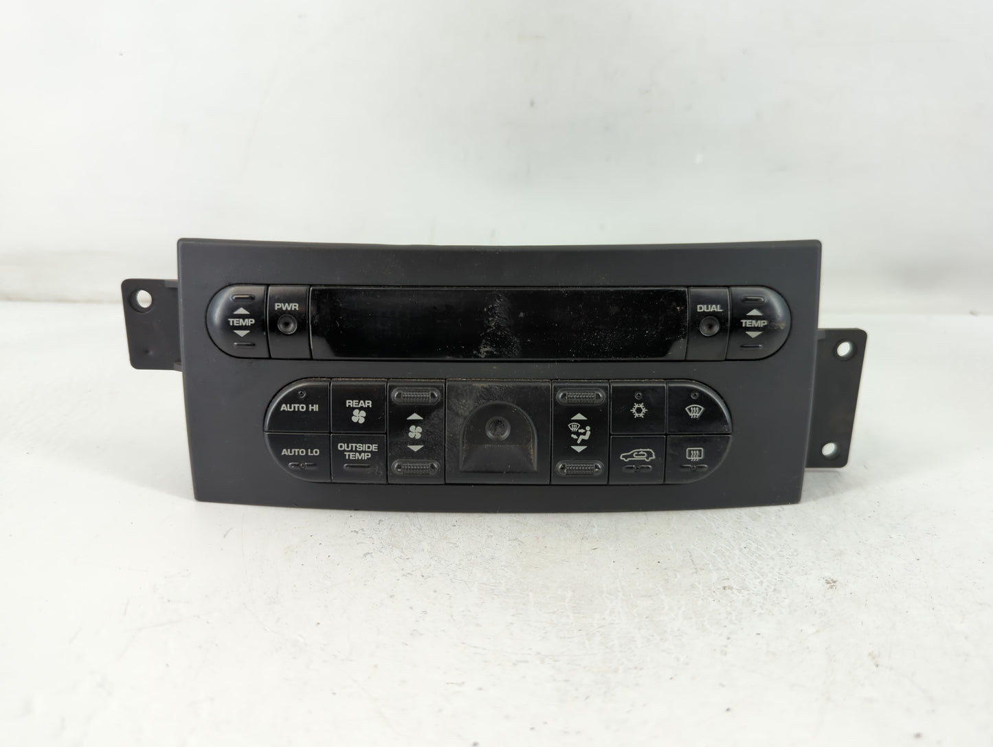 2004 Chevrolet Impala Climate Control Module Temperature AC/Heater Replacement P/N:(P)05005469AB Fits OEM Used Auto Parts - Oemusedautoparts1.com
