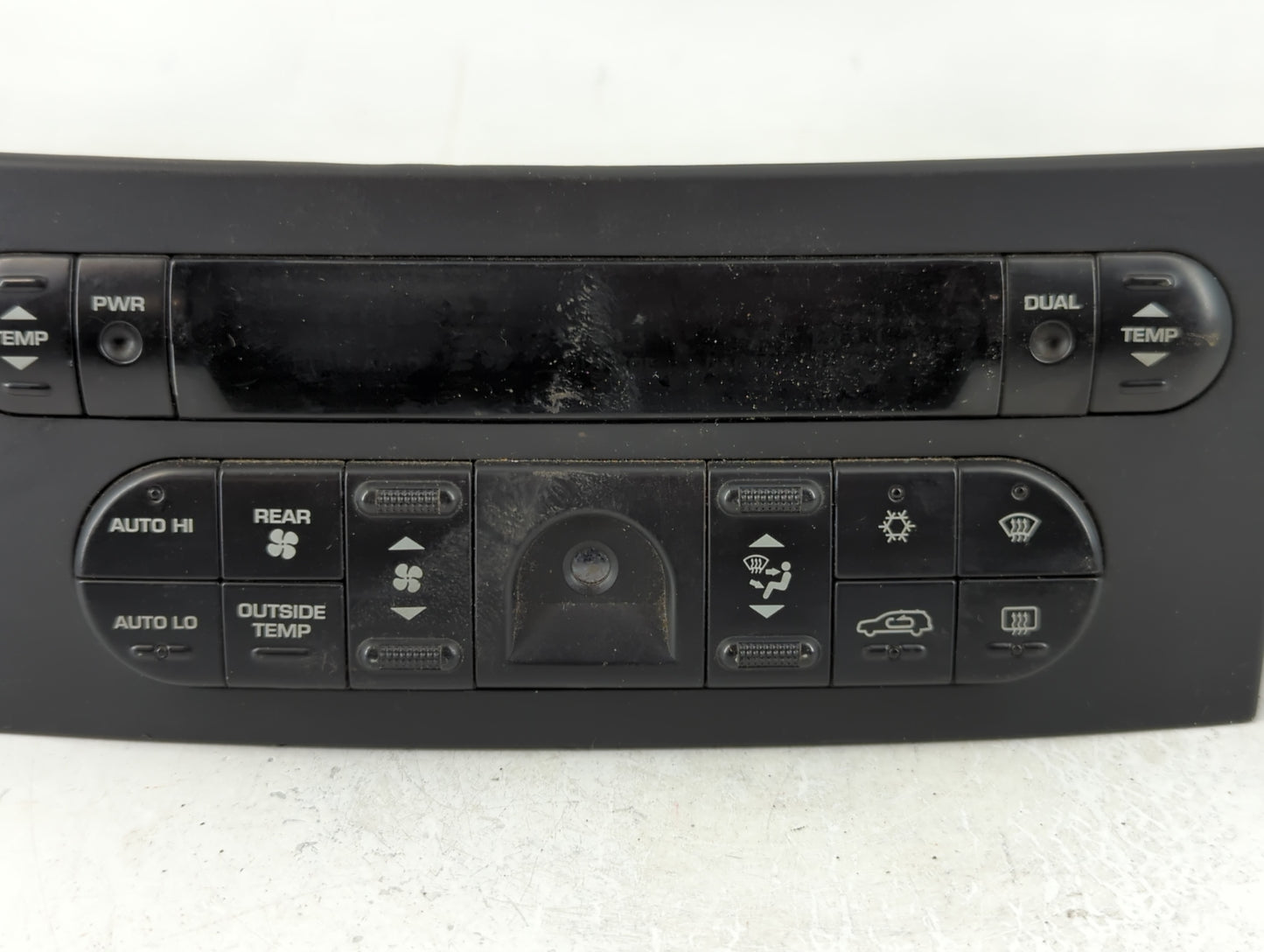 2004 Chevrolet Impala Climate Control Module Temperature AC/Heater Replacement P/N:(P)05005469AB Fits OEM Used Auto Parts - Oemusedautoparts1.com