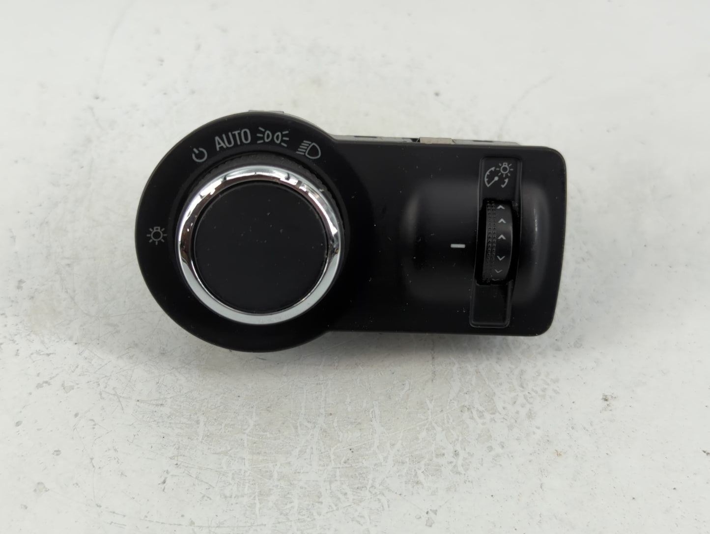 2015 Chevrolet Cruze Headlight Lamp Control Switch - Oemusedautoparts1.com