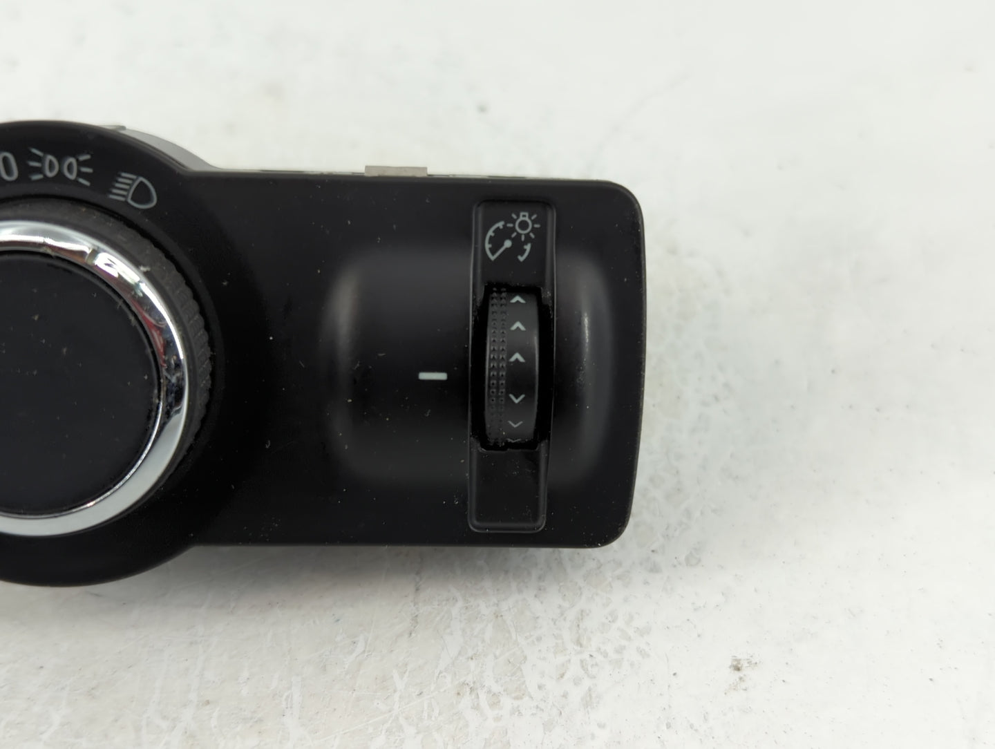 2015 Chevrolet Cruze Headlight Lamp Control Switch - Oemusedautoparts1.com